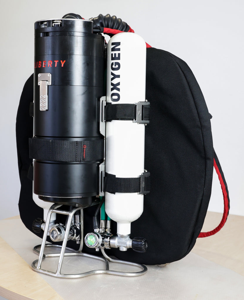 Liberty rebreather with oxygen tank