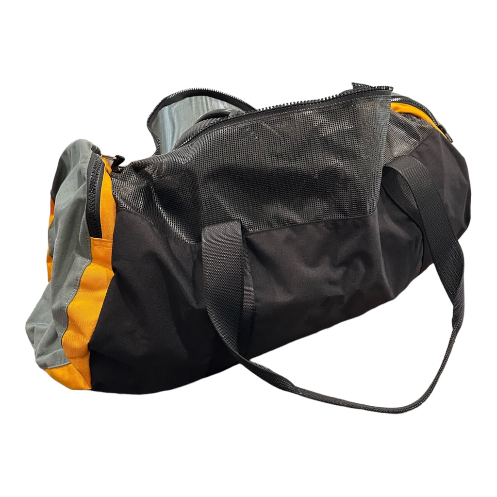 Black and yellow duffel bag, Photoroom_002