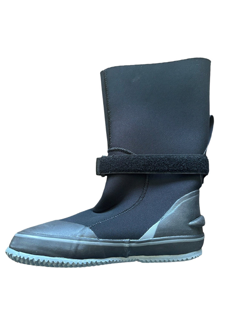 Neoprene boot, seen in Photoroom_004_20240312_103847