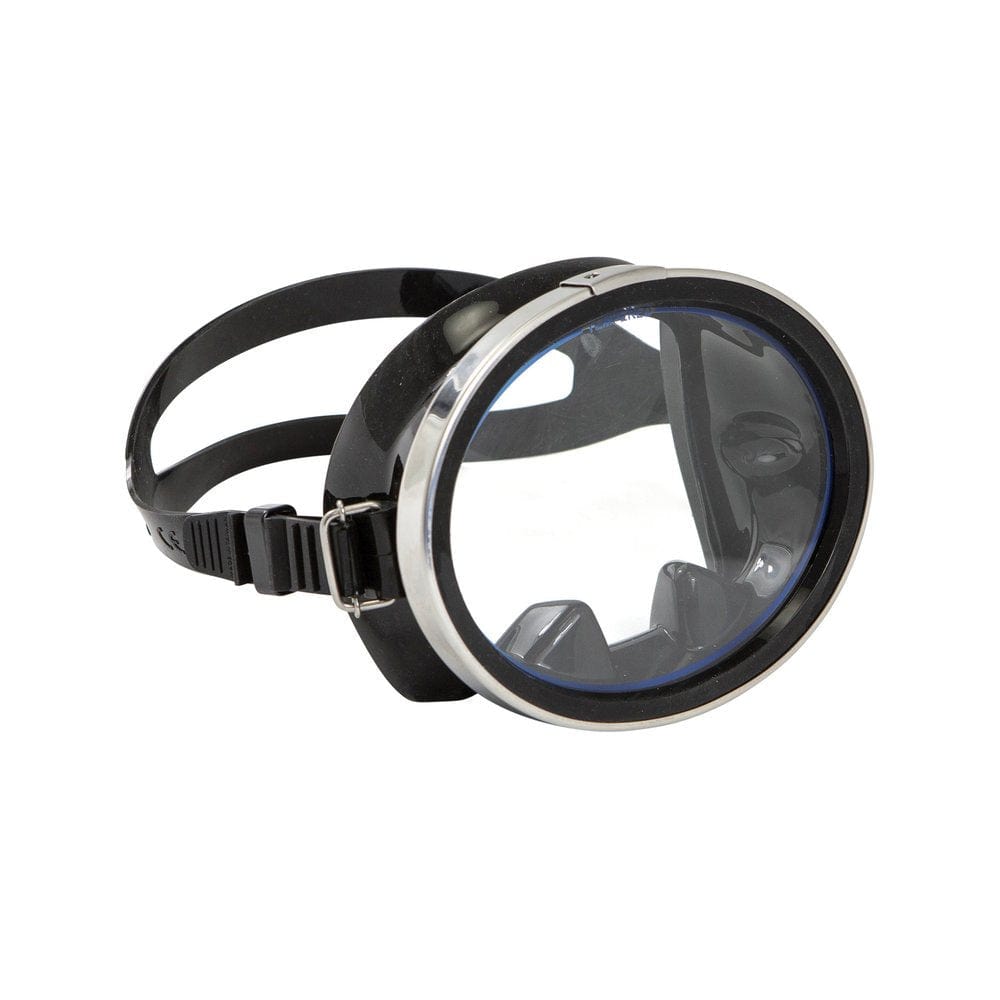 Oval diving mask