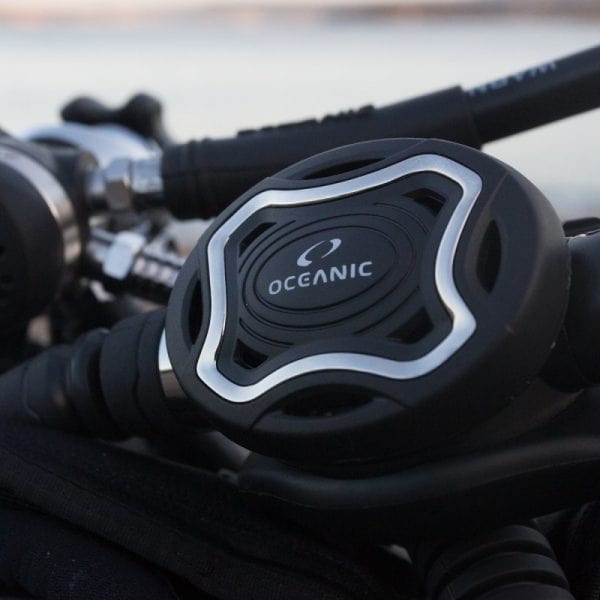 Oceanic regulator - Zeo lifestyle primary image